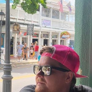 Meet your Posher, Seth